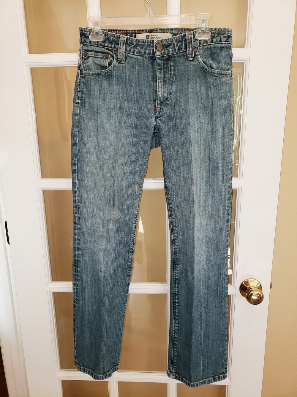 GAP Women’s Boot Cut Jeans in Medium Blue Wash Size: 8R